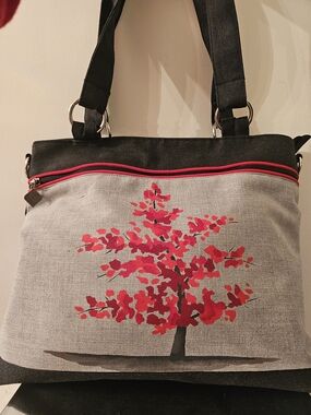 JAKS Women’s Gray Canvas Tote with Pink Tree Accent
